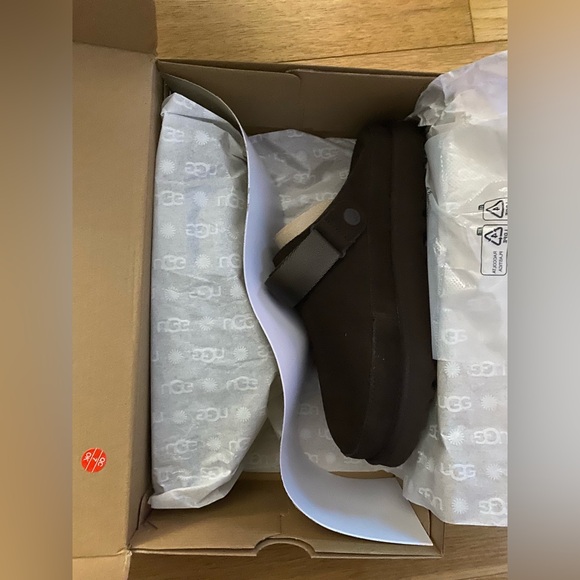 UGG Goldenstar Clog (Women’s Size 9) - Picture 2 of 4